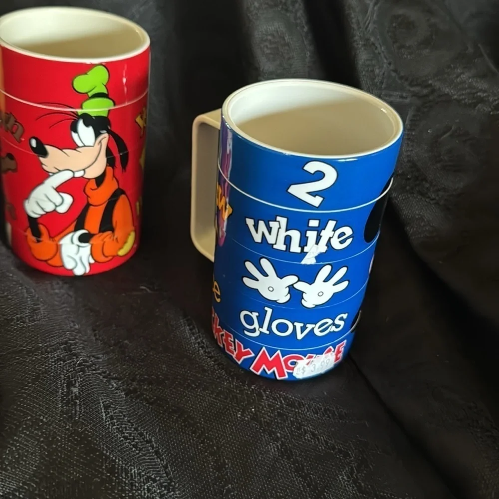 Vintage Disneys MICKEY & GOOFY puzzle cups set of 2